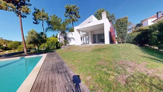 Luxury home in Charneca de Caparica, Almada