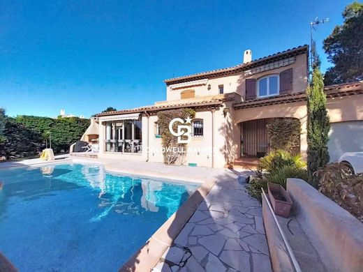 Luxus-Haus in Fréjus, Var