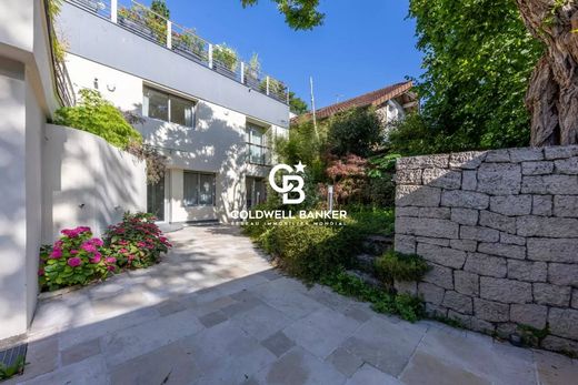 Luxury home in Meudon, Hauts-de-Seine