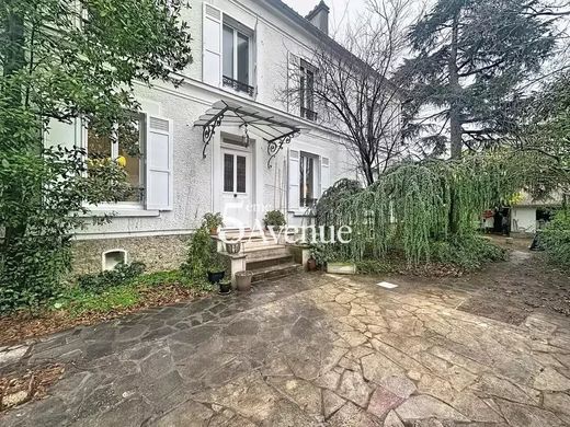 Элитный дом, Saint-Maur-des-Fossés, Val-de-Marne