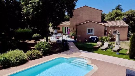 Элитный дом, Uzès, Gard