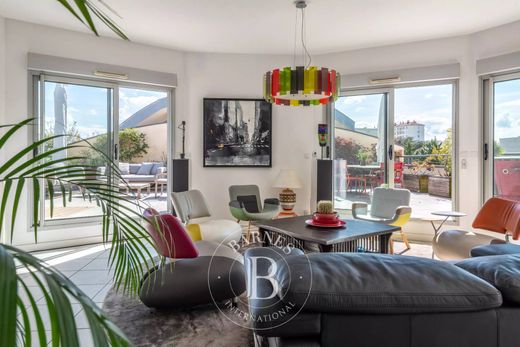 Apartment in Caluire-et-Cuire, Rhône