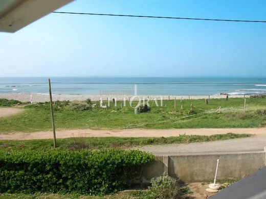 호텔 / Plozévet, Finistère