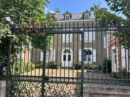 Maison de luxe à Laval, Mayenne