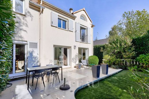 ‏בתי יוקרה ב  Ville-d'Avray, Hauts-de-Seine