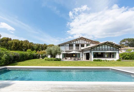 Luxury home in Pyla sur Mer, Gironde