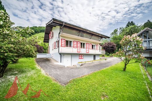 Casa di lusso a Saint-Jean-d'Aulps, Alta Savoia