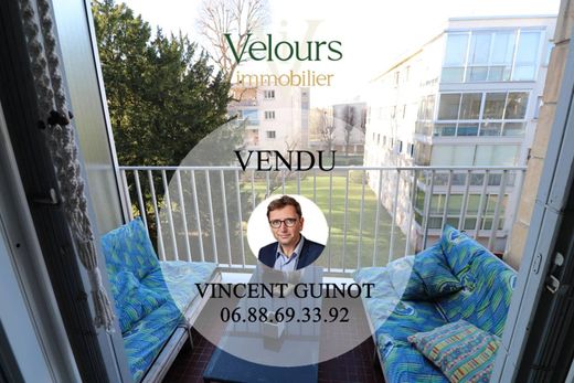 ﺷﻘﺔ ﻓﻲ Saint-Germain-en-Laye, Yvelines