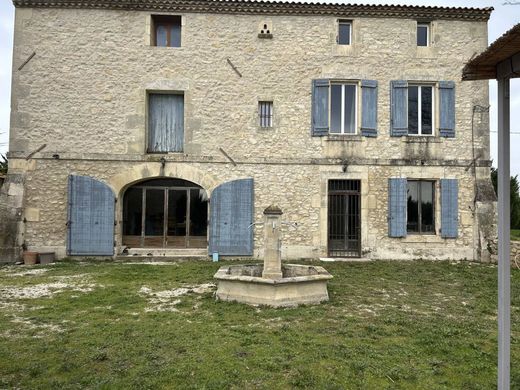 Demeure ou Maison de Campagne à Tarascon, Bouches-du-Rhône