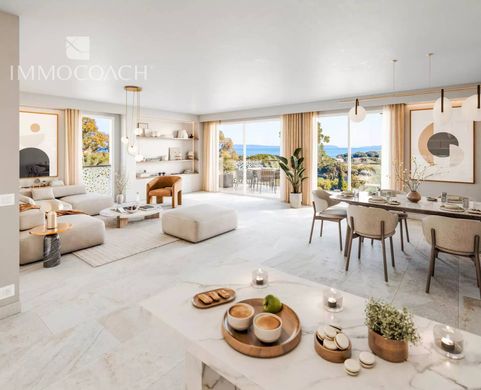 Apartment / Etagenwohnung in Le Lavandou, Var