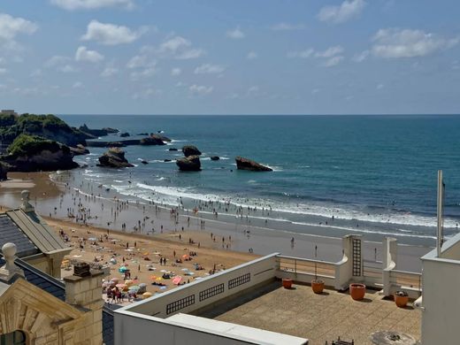 Apartment / Etagenwohnung in Biarritz, Pyrénées-Atlantiques