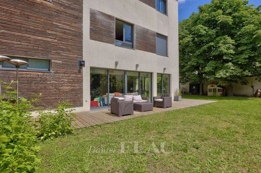 Luxus-Haus in Rueil-Malmaison, Hauts-de-Seine