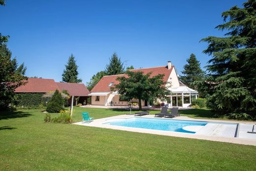 La Ferté-Saint-Cyr, Loir-et-Cherの高級住宅