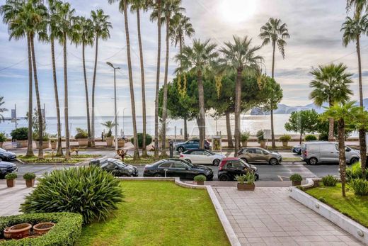 아파트 / 칸, Alpes-Maritimes