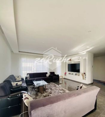 Luxury home in Maltot, Calvados