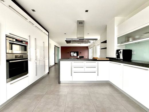 Apartament w Frisange, Canton d'Esch-sur-Alzette