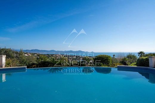 Villa a Roquebrune-sur-Argens, Var