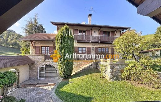 Luxury home in Saint-Marcel-Bel-Accueil, Isère