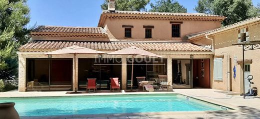 Luxury home in Ménerbes, Vaucluse