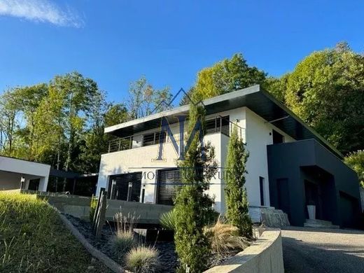 Villa en Thyez, Alta Saboya