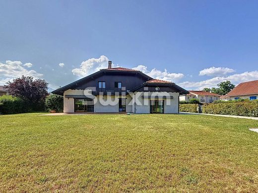 Элитный дом, Prévessin-Moëns, Ain