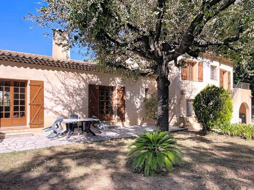 豪宅  Le Rouret, Alpes-Maritimes