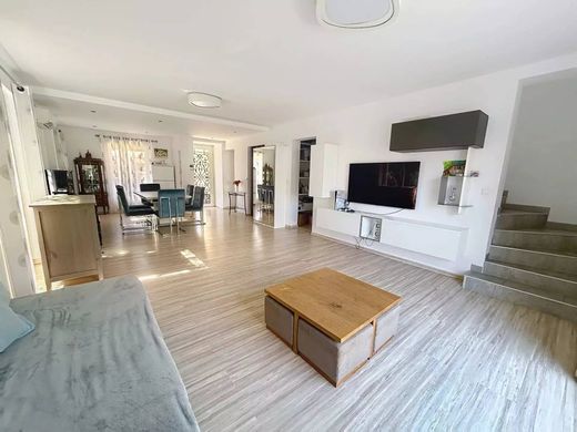 Casa di lusso a Canet-en-Roussillon, Pirenei Orientali