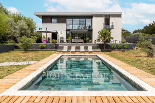 Casa di lusso a Léognan, Gironda