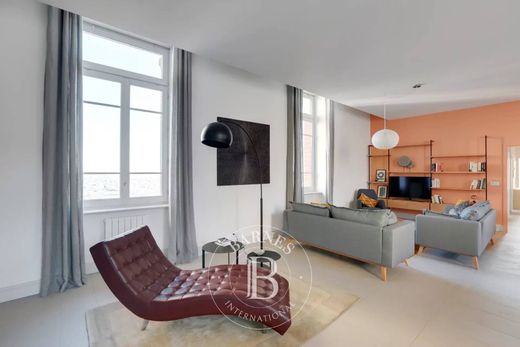Apartment in Lyon, Rhône