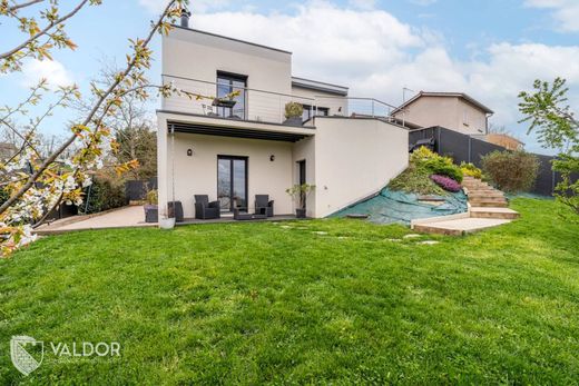 Luxury home in Montanay, Rhône