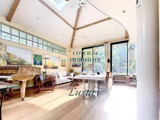 Apartment / Etagenwohnung in Le Perreux-sur-Marne, Val-de-Marne