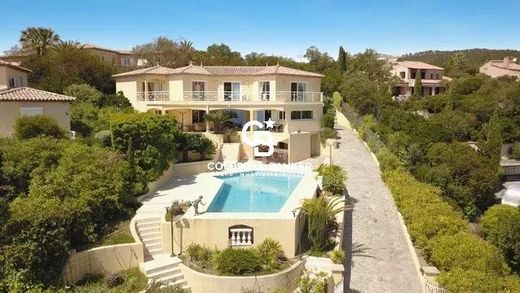 Luxus-Haus in Les Issambres, Var