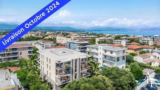 Antibes, Alpes-Maritimesのアパートメント