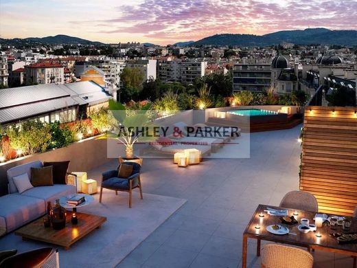 ニース, Alpes-Maritimesのアパートメント