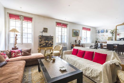 Apartment / Etagenwohnung in Tour Eiffel, Invalides – Ecole Militaire, Saint-Thomas d’Aquin, Paris