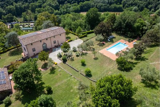 قصر ﻓﻲ Lucca, Provincia di Lucca