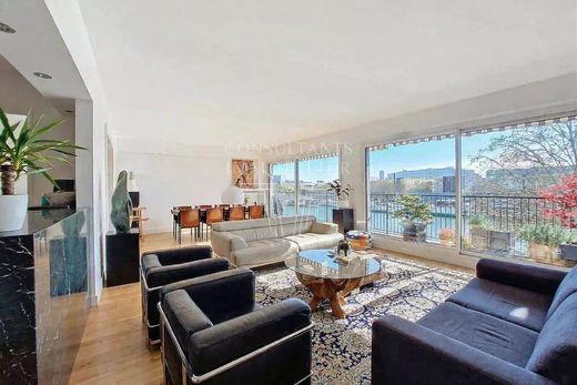 Apartment in La Muette, Auteuil, Porte Dauphine, Paris