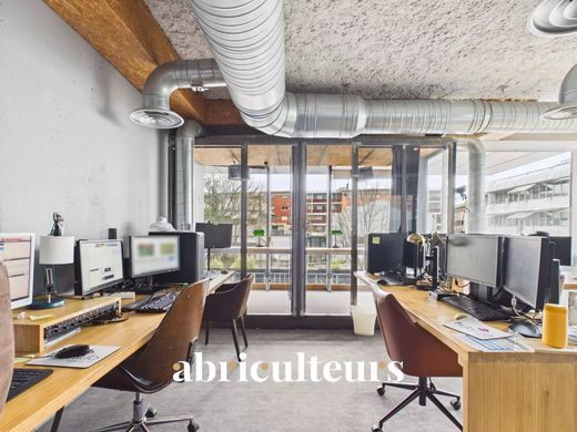 Office in Bordeaux, Gironde