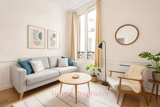 Apartment in Champs-Elysées, Madeleine, Triangle d’or, Paris