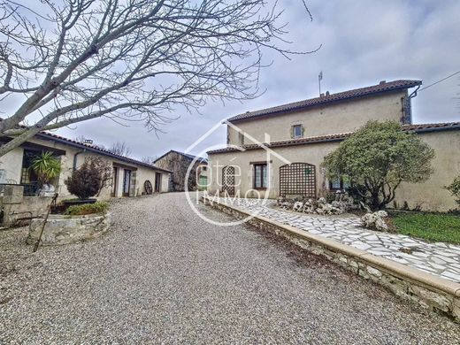 Luxury home in Les Lèves-et-Thoumeyragues, Gironde