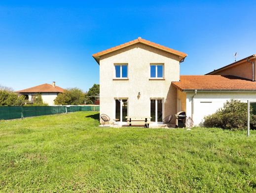 Luxury home in Genas, Rhône