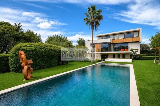 Luxury home in Mougins, Alpes-Maritimes