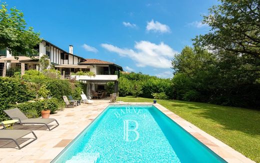 Maison de luxe à Ascain, Pyrénées-Atlantiques