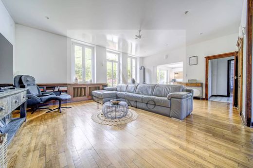 Maison de luxe à Gorcy, Meurthe-et-Moselle