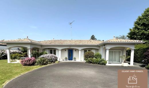 Casa di lusso a Gujan-Mestras, Gironda
