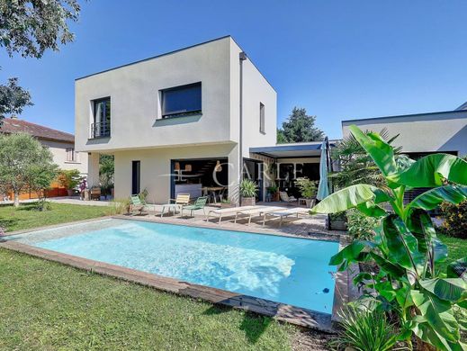 Villa en Jonage, Ródano