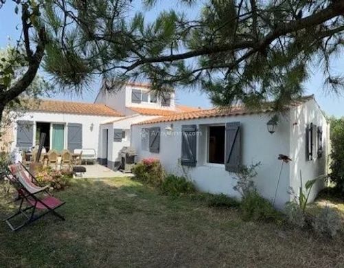 Luxury home in La Guérinière, Vendée