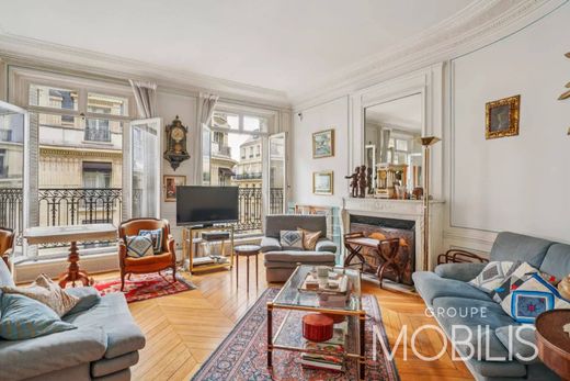 ‏דירה ב  Paris 08 Élysée, Paris