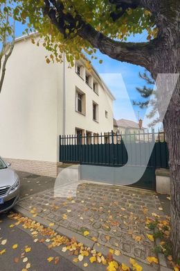 Luxus-Haus in Le Perreux-sur-Marne, Val-de-Marne