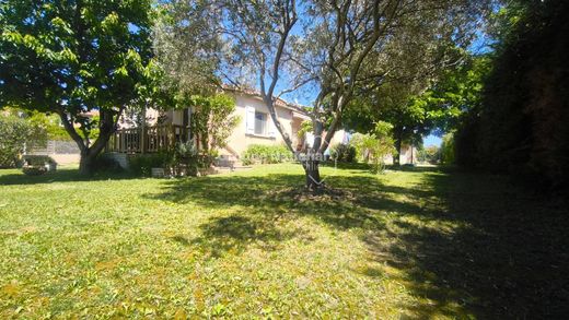 Villa in Le Thor, Vaucluse